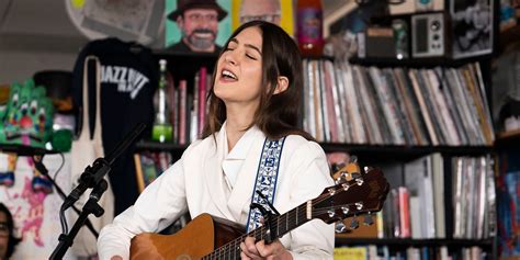 Watch Weyes Blood’s “Tiny Desk Concert” for NPR | Pitchfork