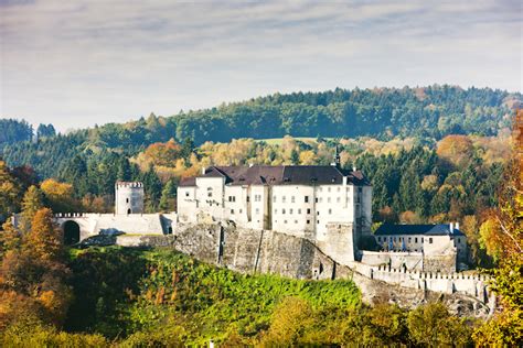 6 Most Beautiful Castles Near Prague (with Map & Photos) - Touropia