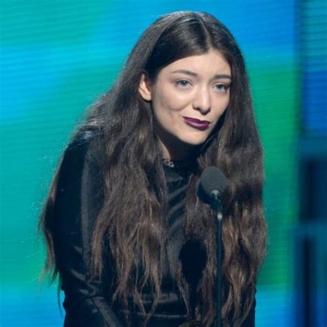 Lorde's 'Royals' wins song of the year Grammy Award