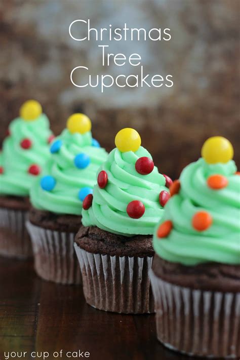 Christmas Cupcakes | Skip To My Lou