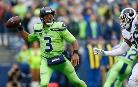 Russell Wilson, Seahawks just gave us a classic highlight (Video)