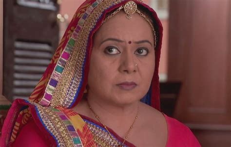 Watch Diya Aur Baati Hum TV Serial Episode 2 - Sandhya is thrilled ...