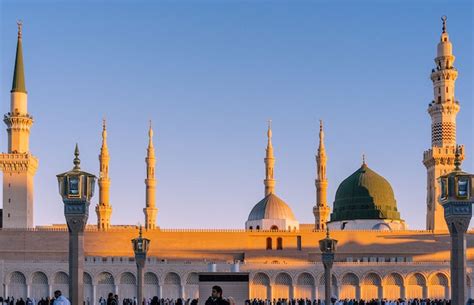 7 Interesting Facts About The Prophet’s Mosque In Medina | EnjoyTravel.com