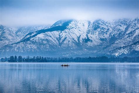 50+ Dal Lake Frozen Stock Photos, Pictures & Royalty-Free Images - iStock