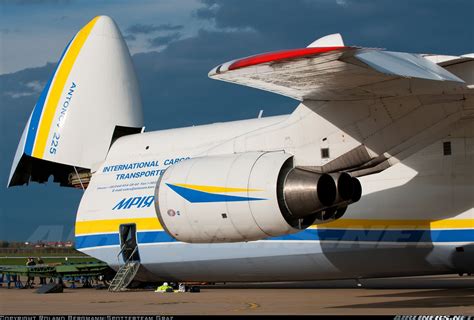 Antonov An-225 Mriya aircraft picture Business Air, Russian Military Aircraft, Russian Plane ...