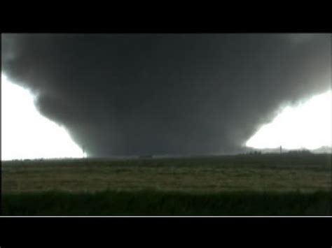 Extreme Manitoba tornado! Violent wedge! - YouTube