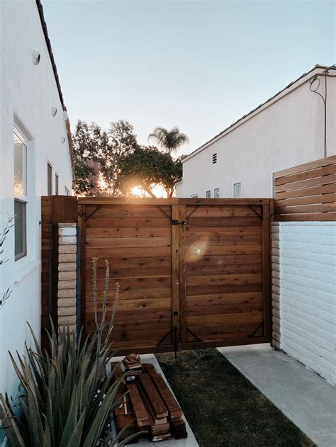 DIY: How To Build a Modern Wood Gate — Blanco Bungalow