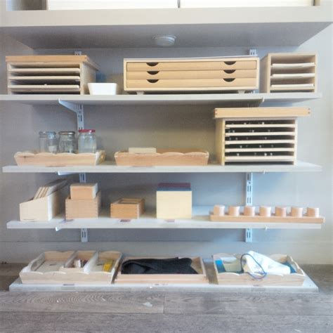 Fichier:Montessorishelves.jpg — Wikipédia