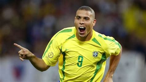 2002 World Cup Memory: The Story Behind The Nyentrik Rambutting Style Of Ronaldo Brasil