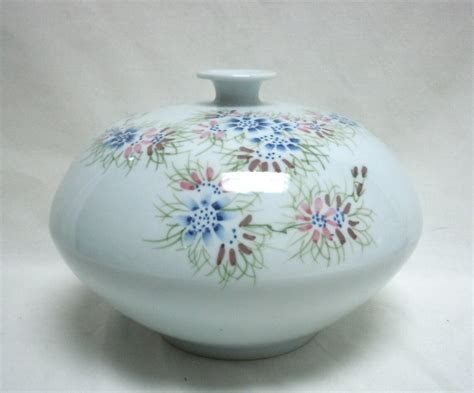 Korean Ceramic Bowl With Chrysanthemum Pattern - Etsy