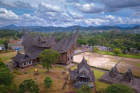 Mengenal Ragam Rumah Adat Minangkabau dan Fakta Uniknya