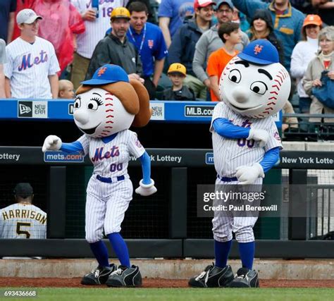 436 New York Mets Mascot Mr Met Stock Photos, High-Res Pictures, and Images - Getty Images