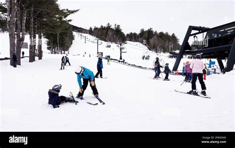 Skiing on Shawnee Peak, Bridgton, Maine Stock Photo - Alamy