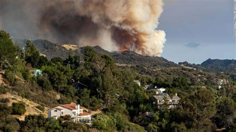 New Jersey forest fire torches 900 acres puts dozens of structures in ...