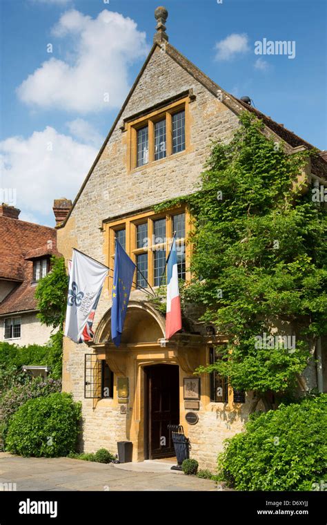 Le Manoir Aux Quat' Saisons luxury hotel founded by Raymond Blanc - the ...