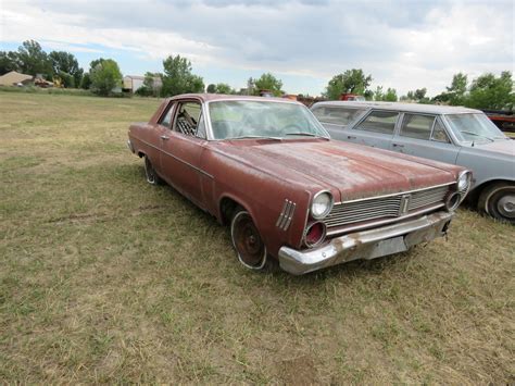 Lot 305R – 1960's Mercury Comet for Project or parts | VanderBrink Auctions