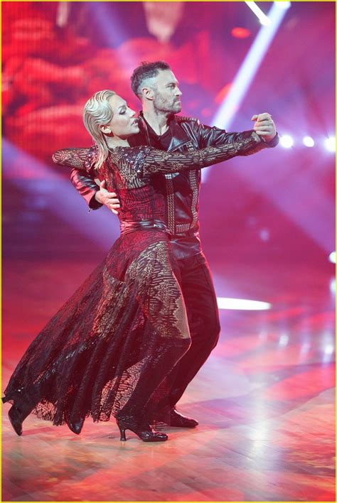 Brian Austin Green Performs Again on 'DWTS' as Girlfriend Sharna ...