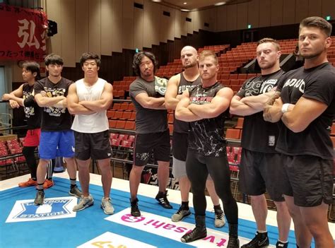 The full current NJPW Young Lion class together. : r/SquaredCircle