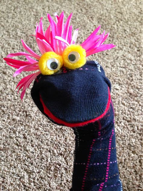 Pop-eyed Stories : Sock Puppets