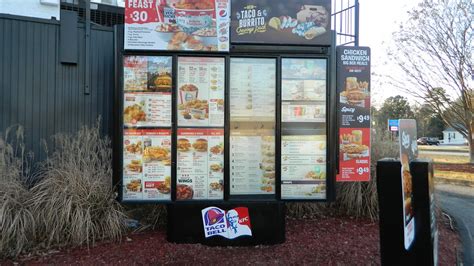 KFC/Taco Bell drive-thru menu | KFC/Taco Bell (3,139 square … | Flickr