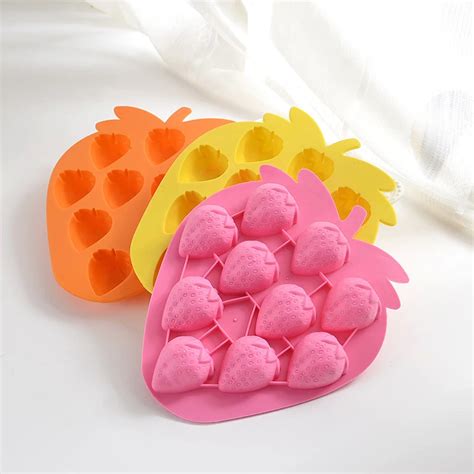 1PC Silicone Strawberry Molds Tray Mould Shape Fruit Jelly Freeze Banana Apple Ice Silicone ...