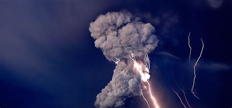 lightning pictures | VOLCANO LIGHTNING GRIMSVOTN ICELAND - JON GUSTAFSSON | Jon Gustafsson ...