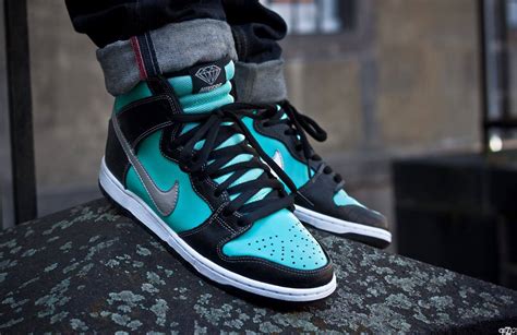 Nike SB Dunk High ‘Tiffany’ (by Rémi Stério) – Sweetsoles – Sneakers, kicks and trainers.