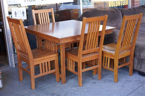 UHURU FURNITURE & COLLECTIBLES: SOLD #100874 Mission Style Dining Table with 4 Chairs 42" Square ...