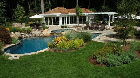 15 Swimming Pool Landscaping Ideas – Forbes Home