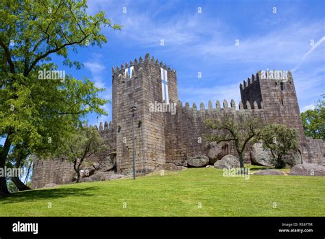 Guimaraes castle Stock Photo - Alamy