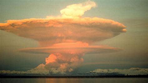 Redoubt Volcano (U.S. National Park Service)