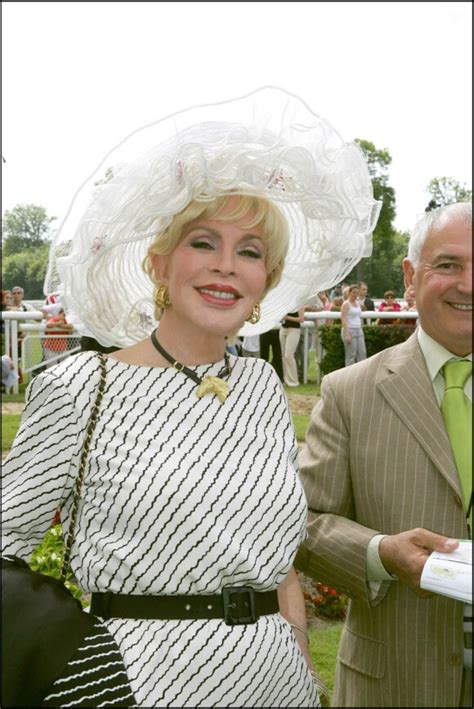 Photo : Sylvia Roth-Wildenstein en 2005 à Chantilly - Purepeople