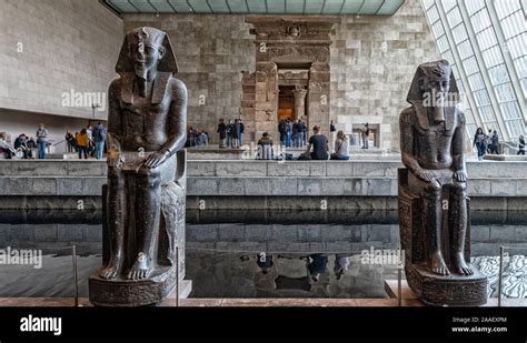 Egyptian temple met museum hi-res stock photography and images - Alamy