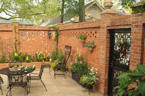 privacy wall and entrance gate to my courtyard.... in 2010. A little ...