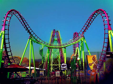 Archivo:Boomerang - Six Flags Mexico.jpg - Wikipedia, la enciclopedia libre