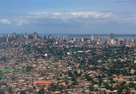 * Maputo * Capital da República de Moçambique. População: 1.094.315 habitantes (em 2007 ...