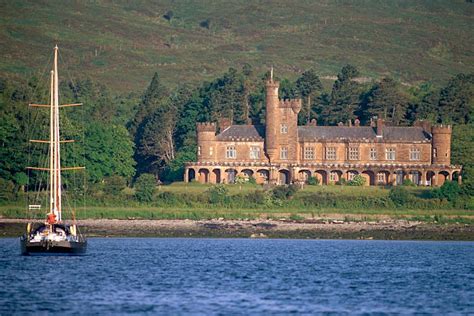 A tiny remote island in Scotland’s Inner Hebrides is looking for new ...