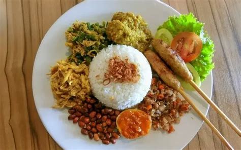 25+ Makanan Khas Bali, Kelezatan Tradisional yang Layak Dicoba