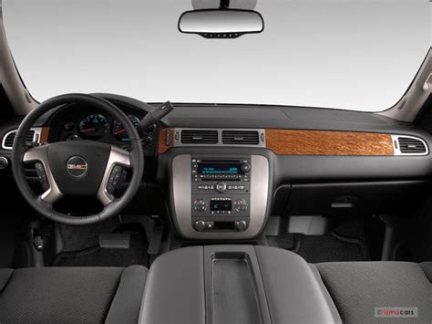 2014 GMC Yukon: 71 Interior Photos | U.S. News