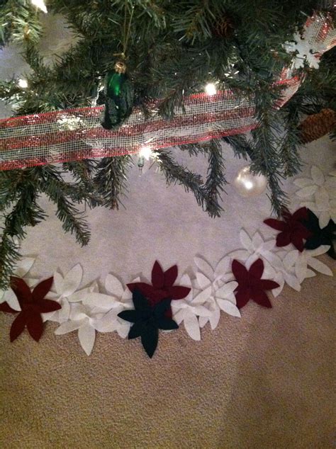 Handmade felt tree skirt | Christmas crafts, Felt tree, Christmas deco