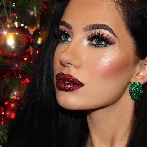 23 Christmas Makeup Ideas to Copy This Season | Page 2 of 2 | StayGlam