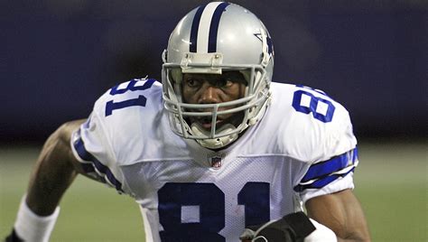 Former Cowboys WR Terrell Owens Survives Serious Car Accident