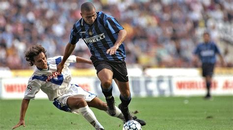 Ronaldo Inter Milan 1997 | Inter milan, Milan, Berenang