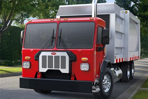 Peterbilt's New Electric Class 8 Garbage Truck | BigRigVin