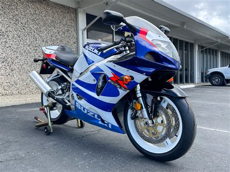 2000 Suzuki GSX-R750 with 32 Miles – Iconic Motorbike Auctions