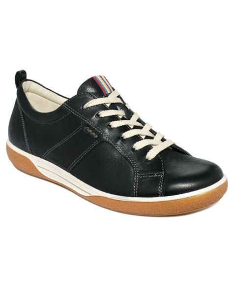 Ecco Women'S Chase Tie Sneakers in Black - Lyst