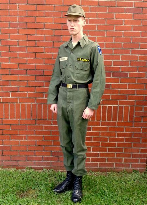 US Army Private, US Army Infantry School ; OG-107, Type II Field Service Dress ; 1963 - Late ...