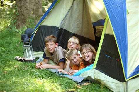 Choosing Among Camping Tents for Sale for Family Outdoor Bonding Time