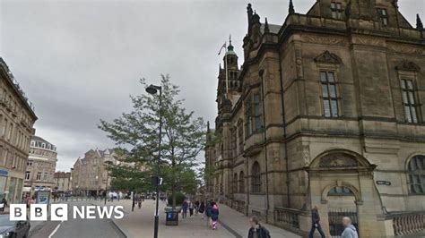 Sheffield City Council plans 400 job cuts and council tax rise - BBC News