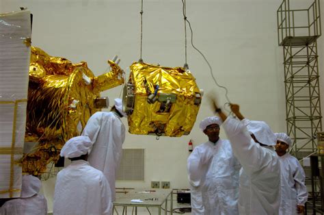 ESA - Moon Impact Probe integrated with Chandrayaan-1 spacecraft